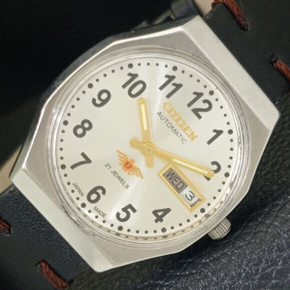 Vintage 1976 Citizen Automatic Mens Silver Watch W/daydate & Gold accents